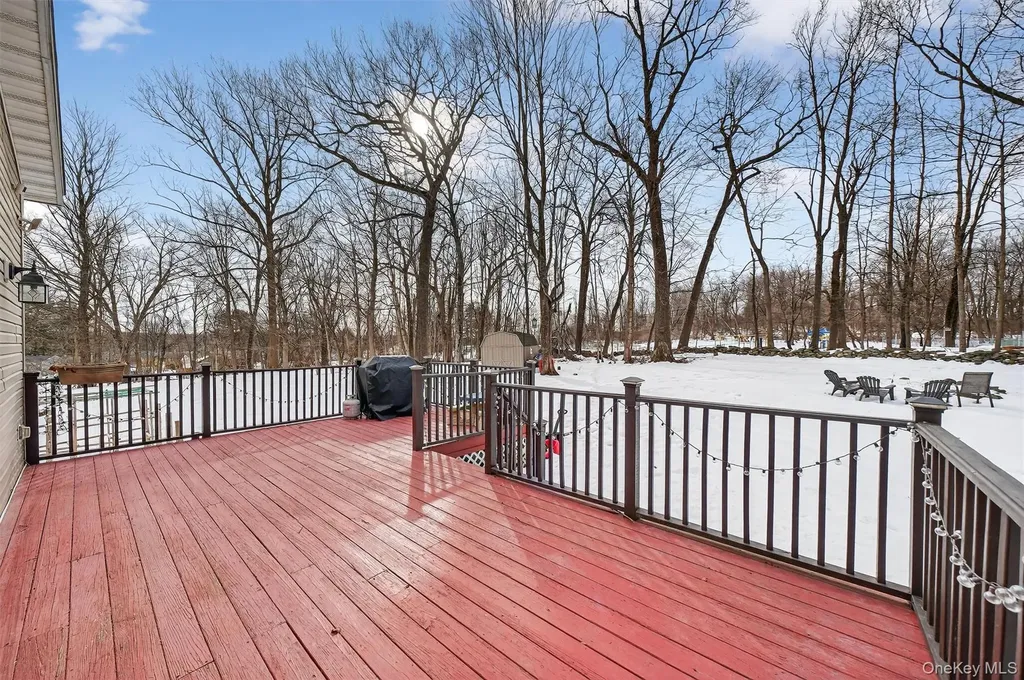 11 Darlene Drive Poughkeepsie NY 12601