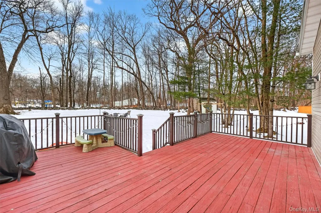 11 Darlene Drive Poughkeepsie NY 12601