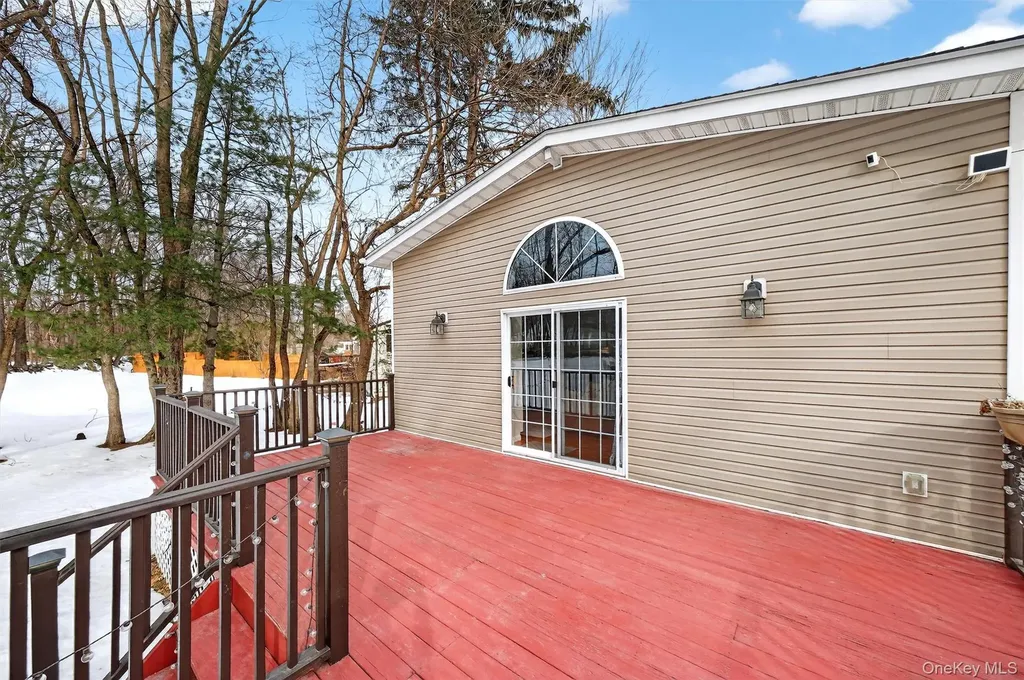 11 Darlene Drive Poughkeepsie NY 12601