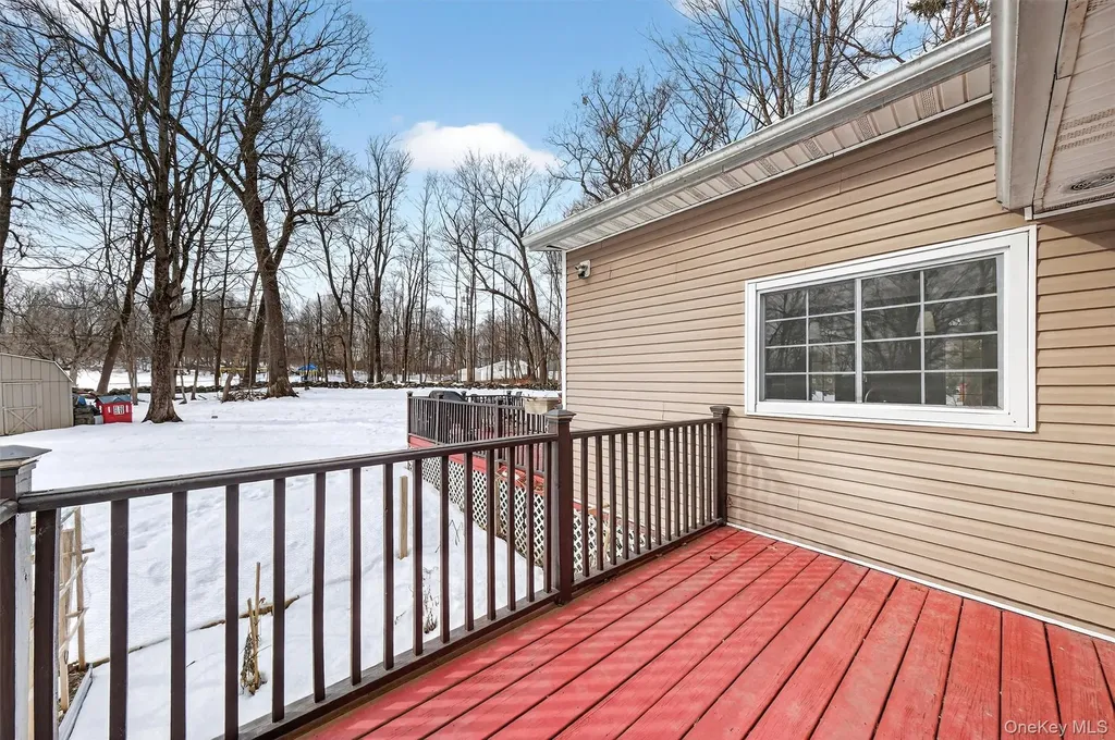 11 Darlene Drive Poughkeepsie NY 12601