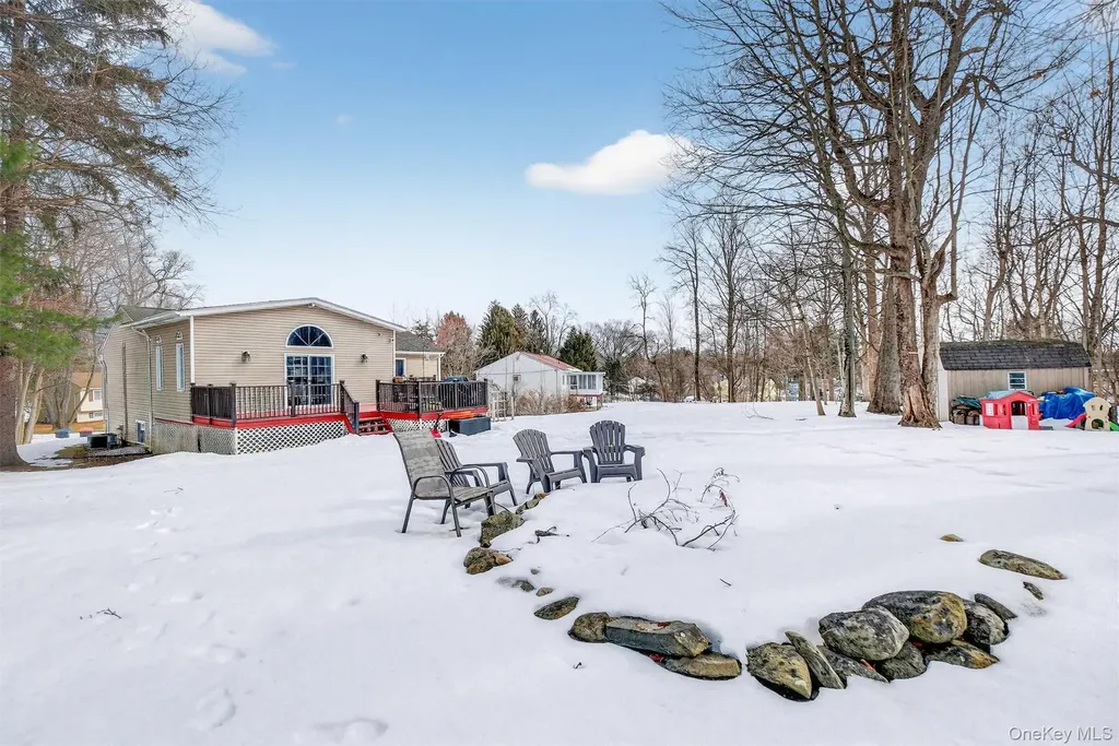 11 Darlene Drive Poughkeepsie NY 12601