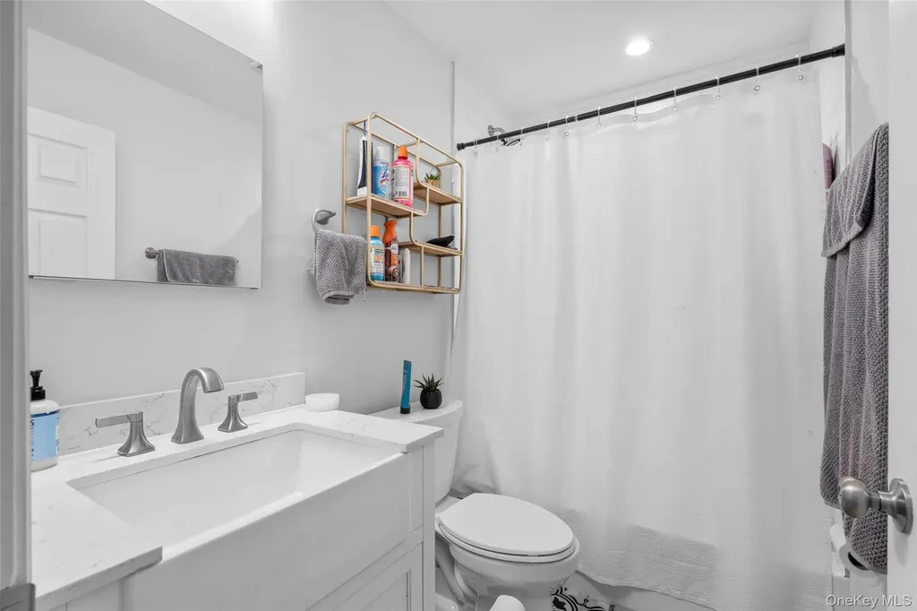 66 Harding Avenue White Plains NY 10606
