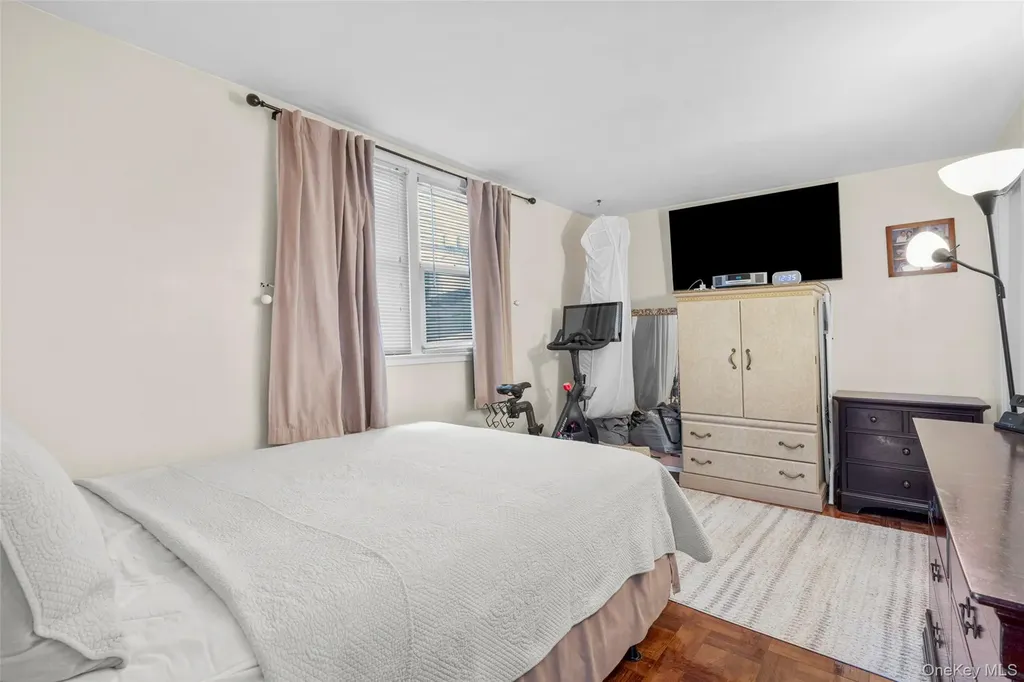 66 Harding Avenue White Plains NY 10606