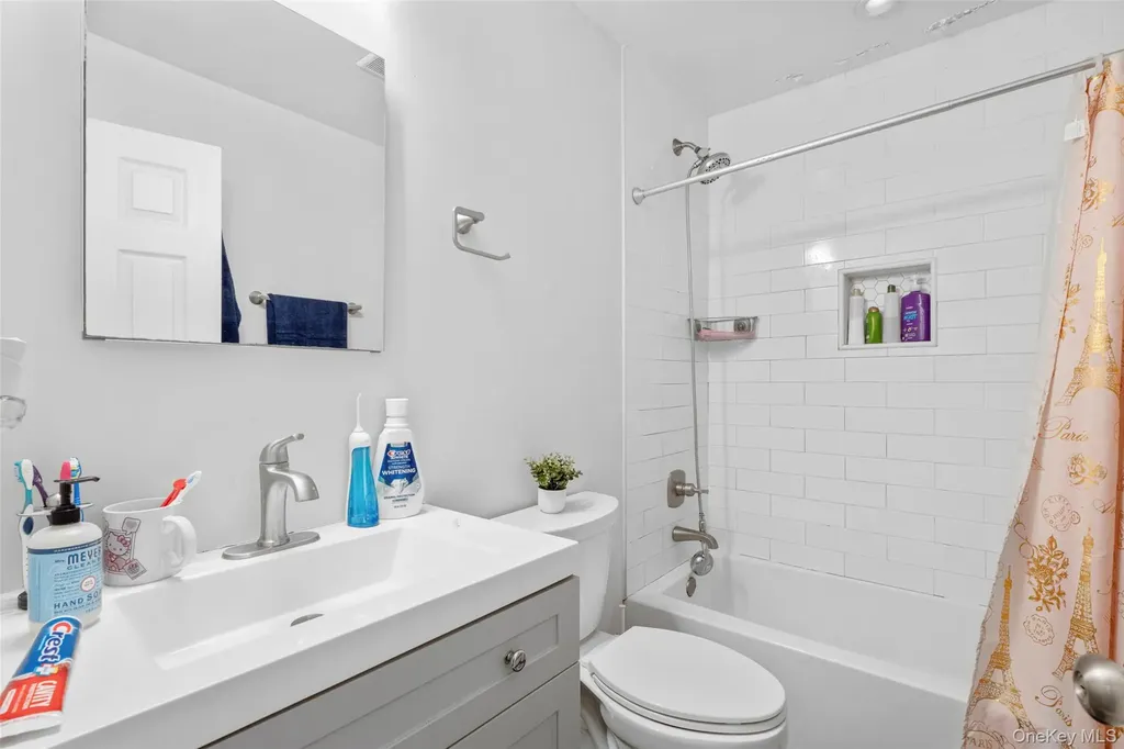 66 Harding Avenue White Plains NY 10606
