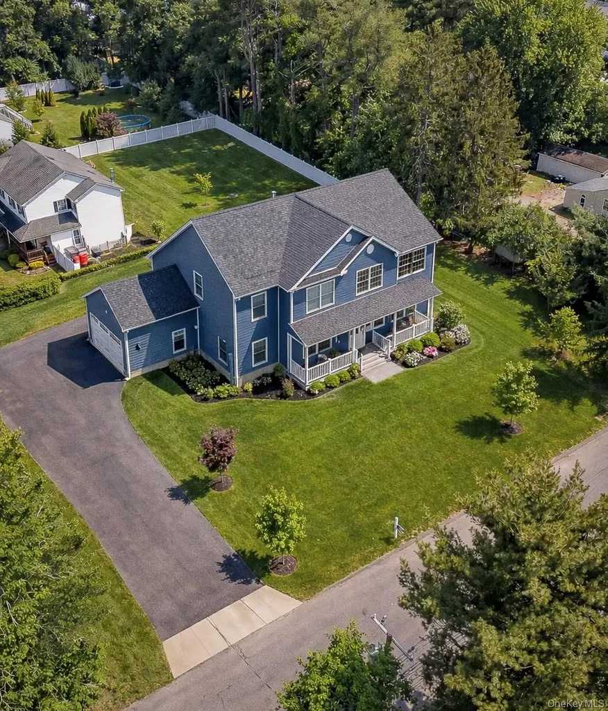 85 N Howell Avenue Centereach NY 11720