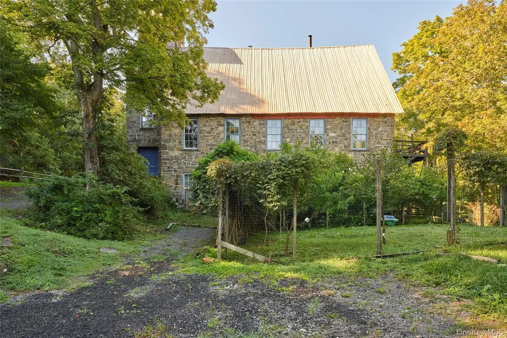 1883 213 Route Ulster Park NY 12471