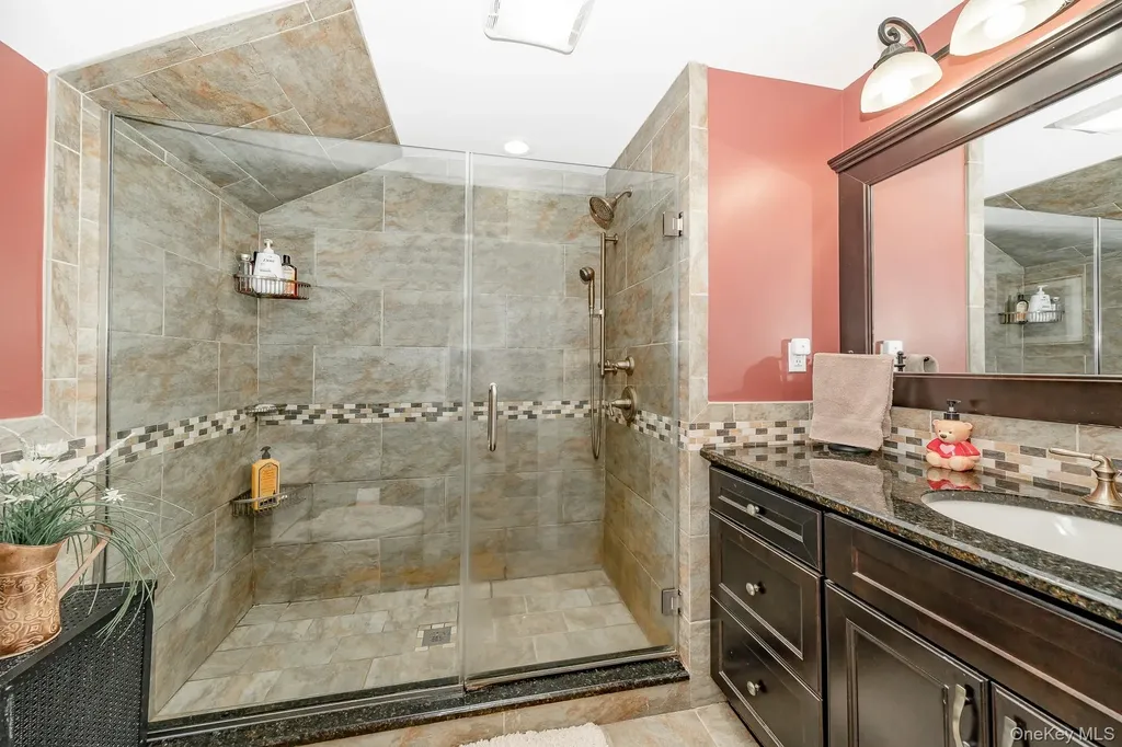 25 Old Mill Road Merrick NY 11566