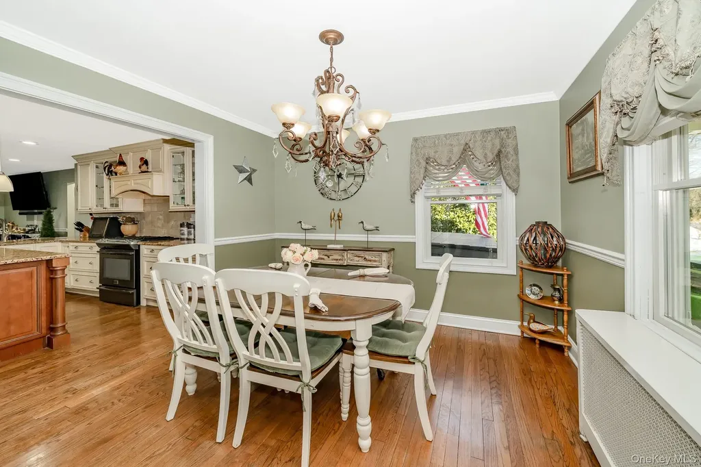 25 Old Mill Road Merrick NY 11566