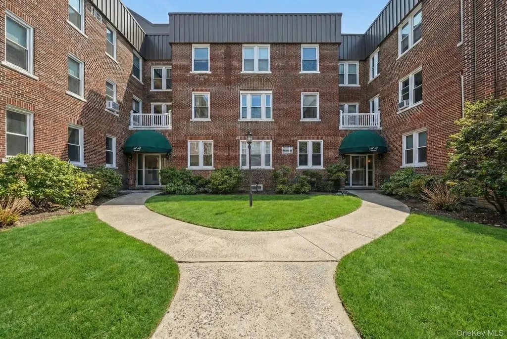 185 Atlantic Avenue Lynbrook NY 11563