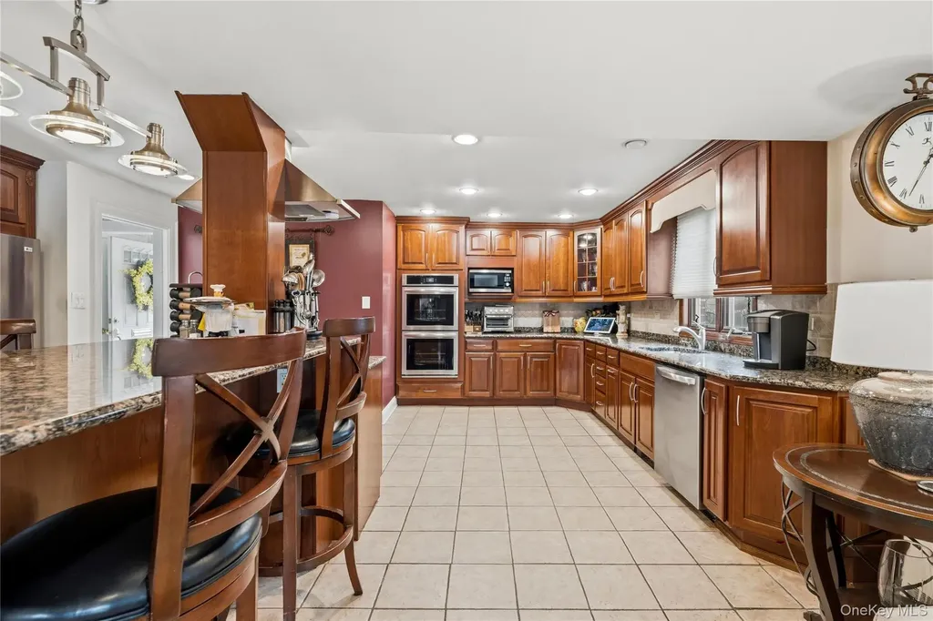 4 Lancaster Avenue Baldwin NY 11510