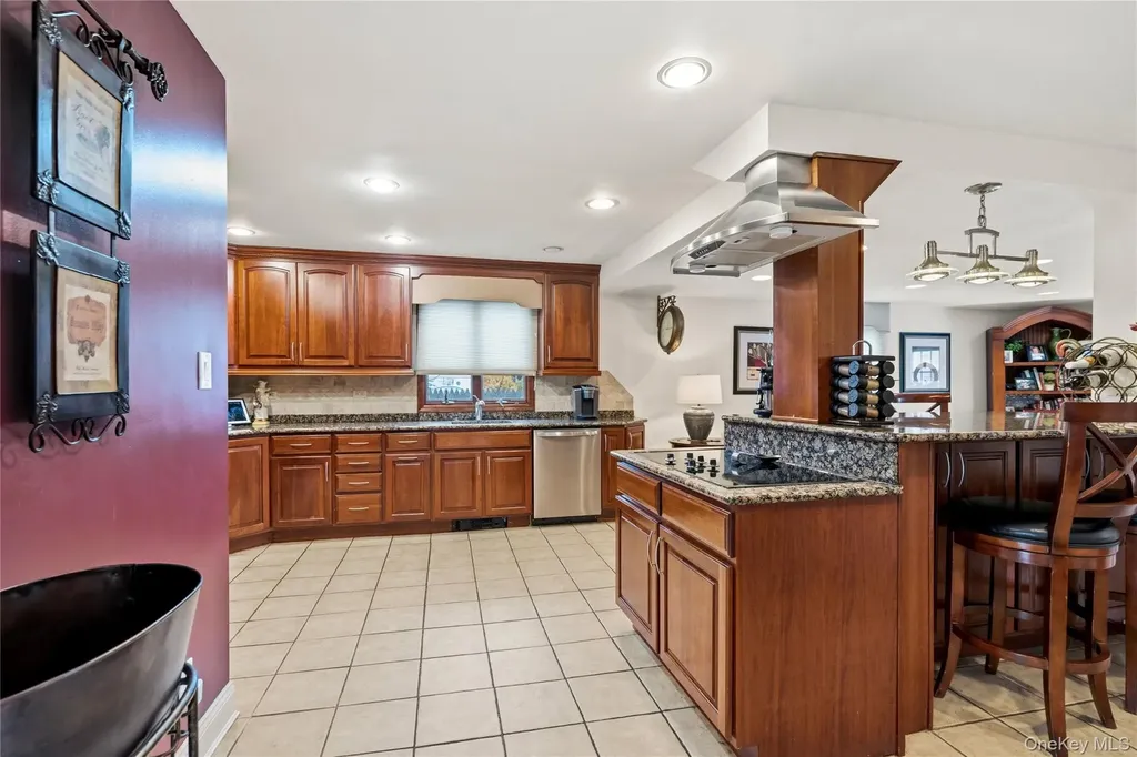 4 Lancaster Avenue Baldwin NY 11510