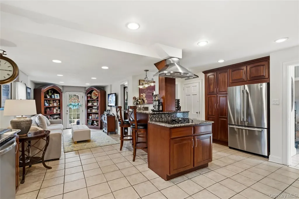 4 Lancaster Avenue Baldwin NY 11510