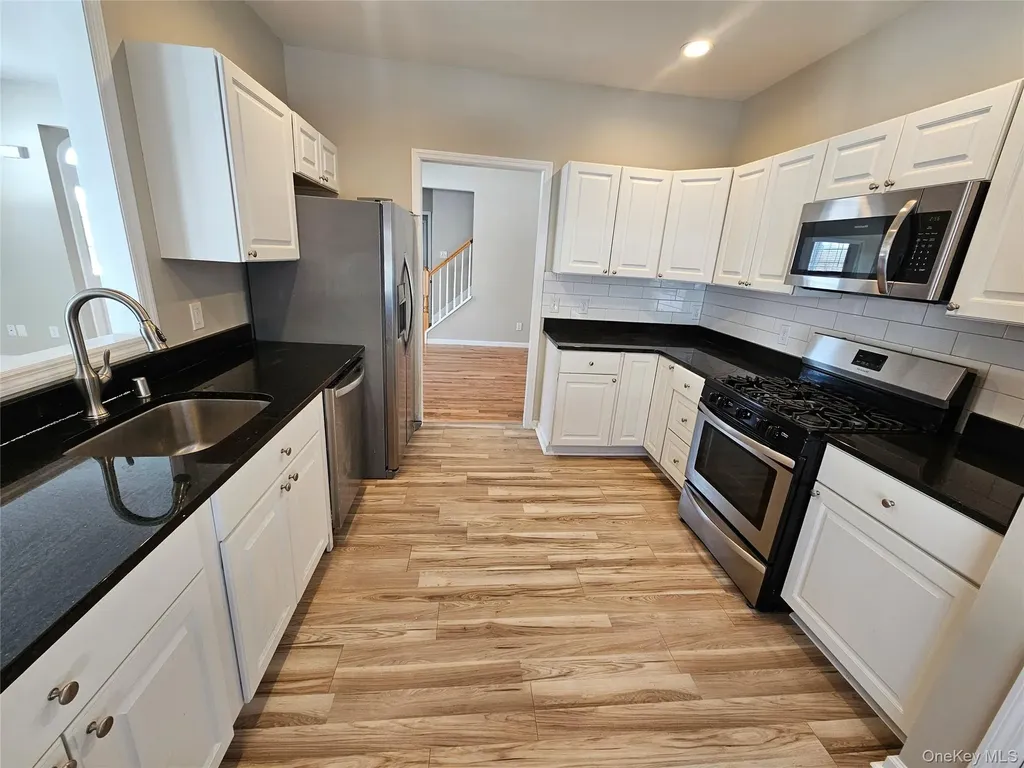 53 Cornwall Lane Middletown NY 10940