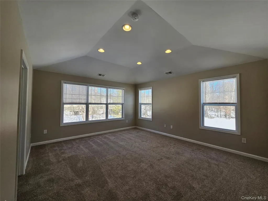 53 Cornwall Lane Middletown NY 10940