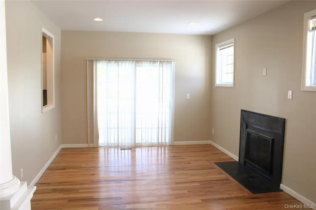 53 Cornwall Lane Middletown NY 10940