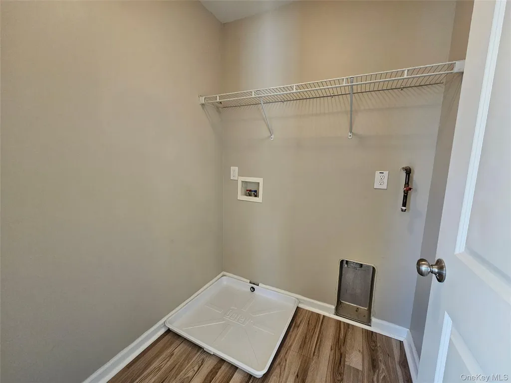 53 Cornwall Lane Middletown NY 10940