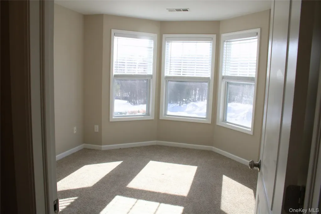 53 Cornwall Lane Middletown NY 10940