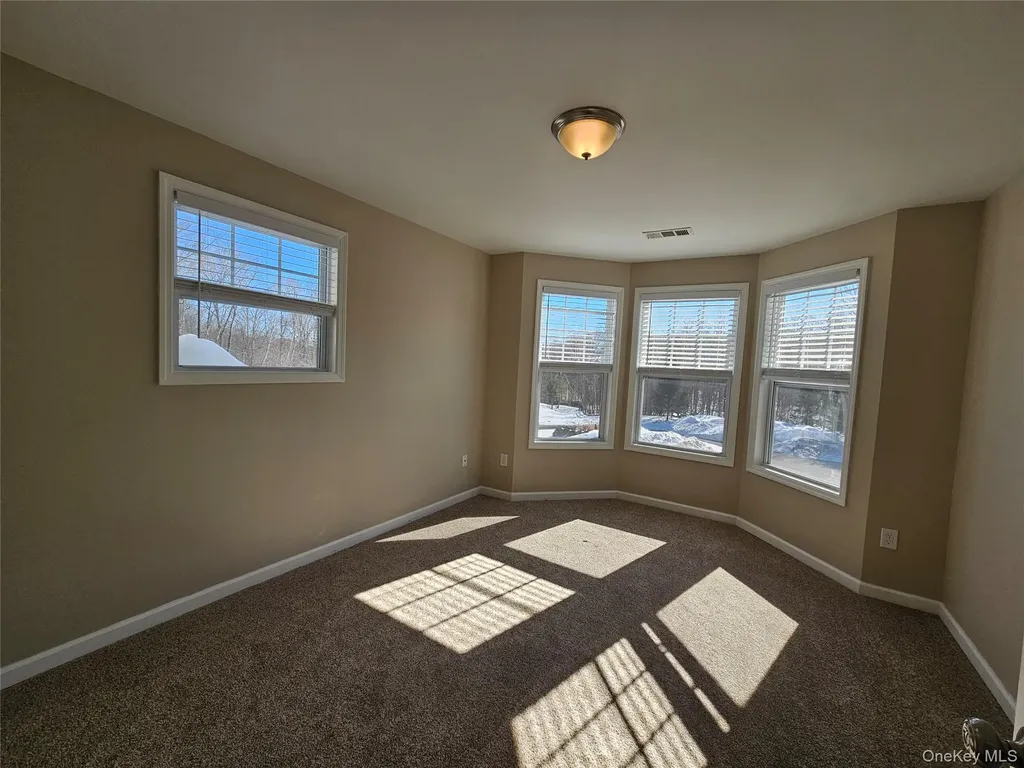53 Cornwall Lane Middletown NY 10940