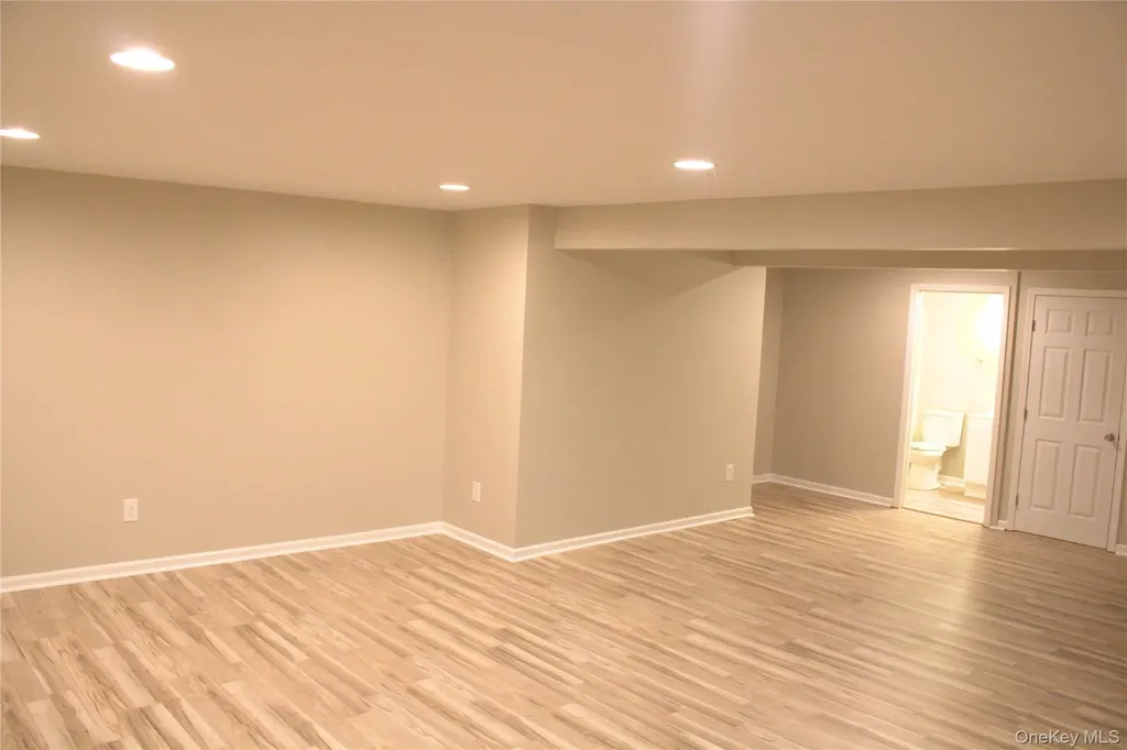 53 Cornwall Lane Middletown NY 10940