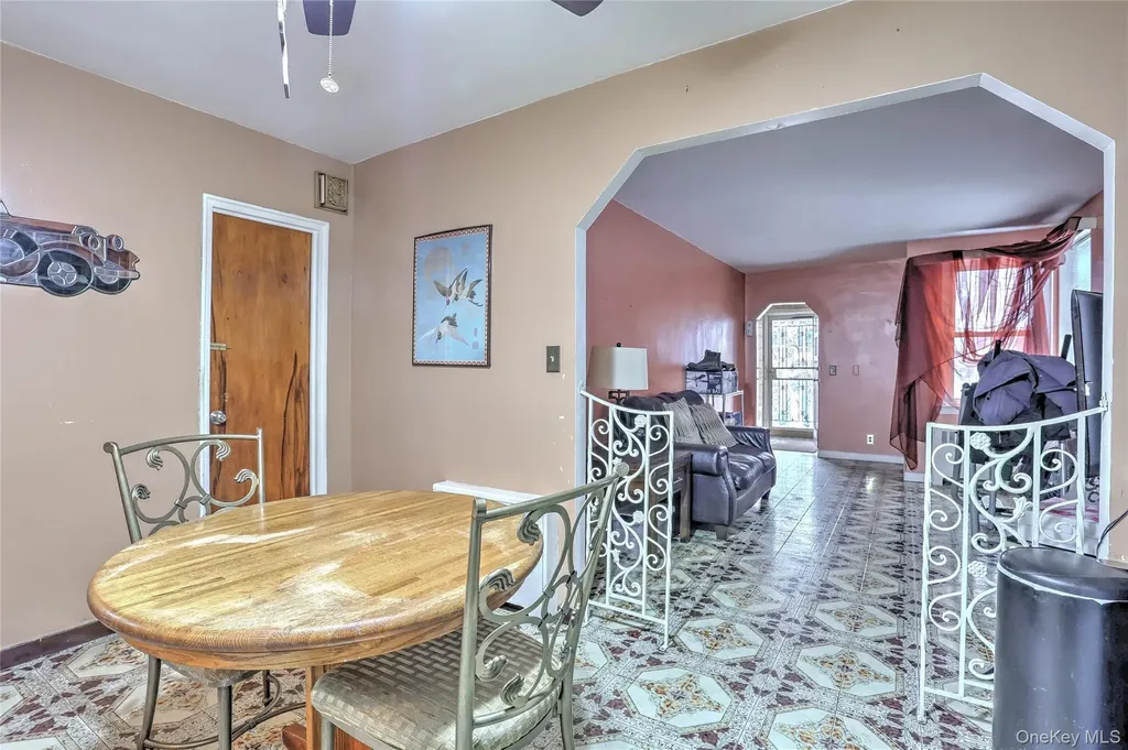 815 Quincy Avenue Bronx NY 10465