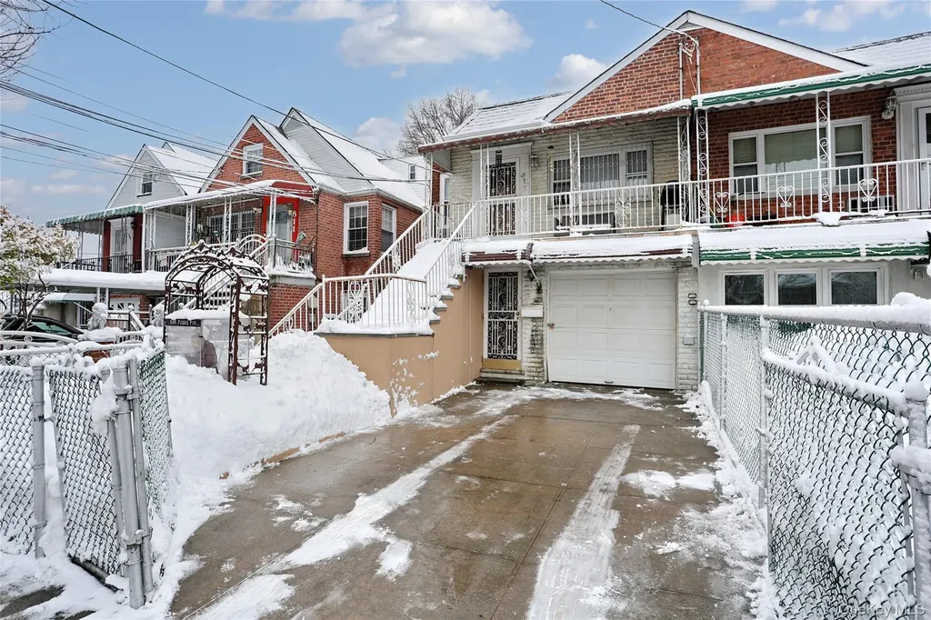 815 Quincy Avenue Bronx NY 10465