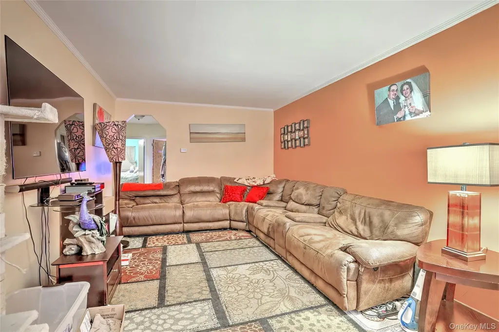 815 Quincy Avenue Bronx NY 10465