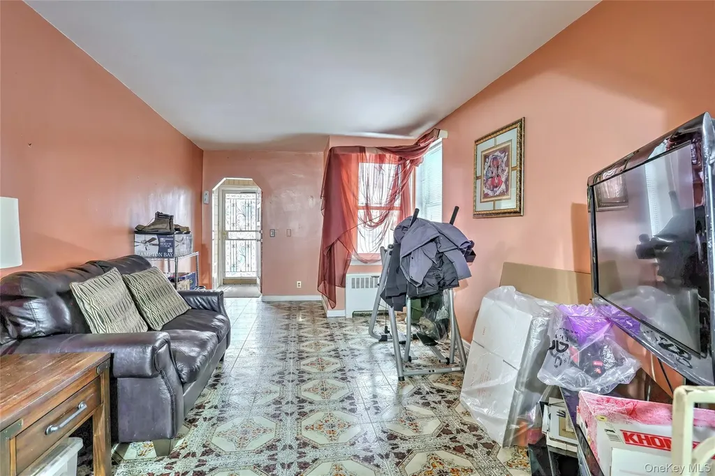 815 Quincy Avenue Bronx NY 10465