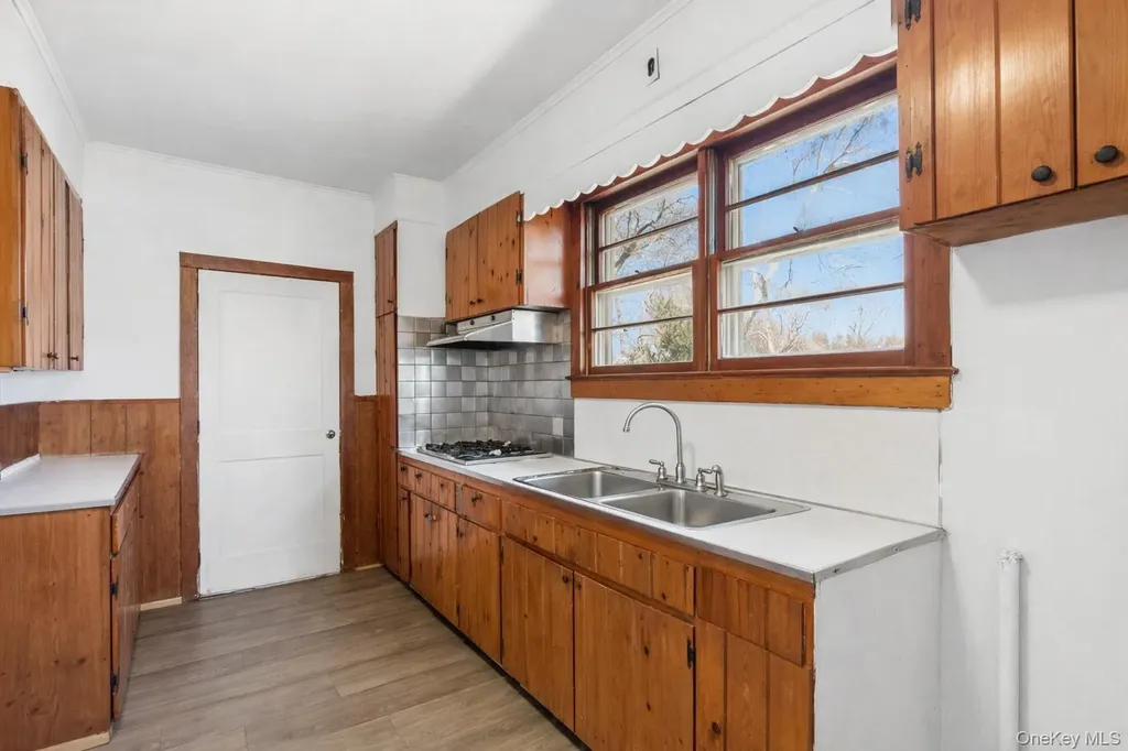 37 Lake Avenue Riverhead NY 11901