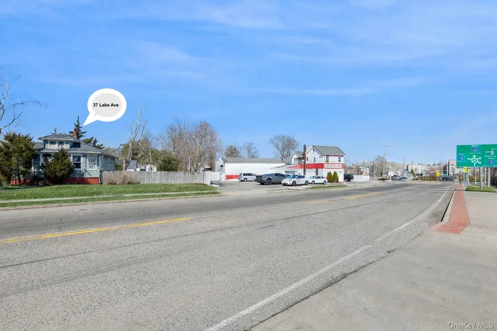37 Lake Avenue Riverhead NY 11901