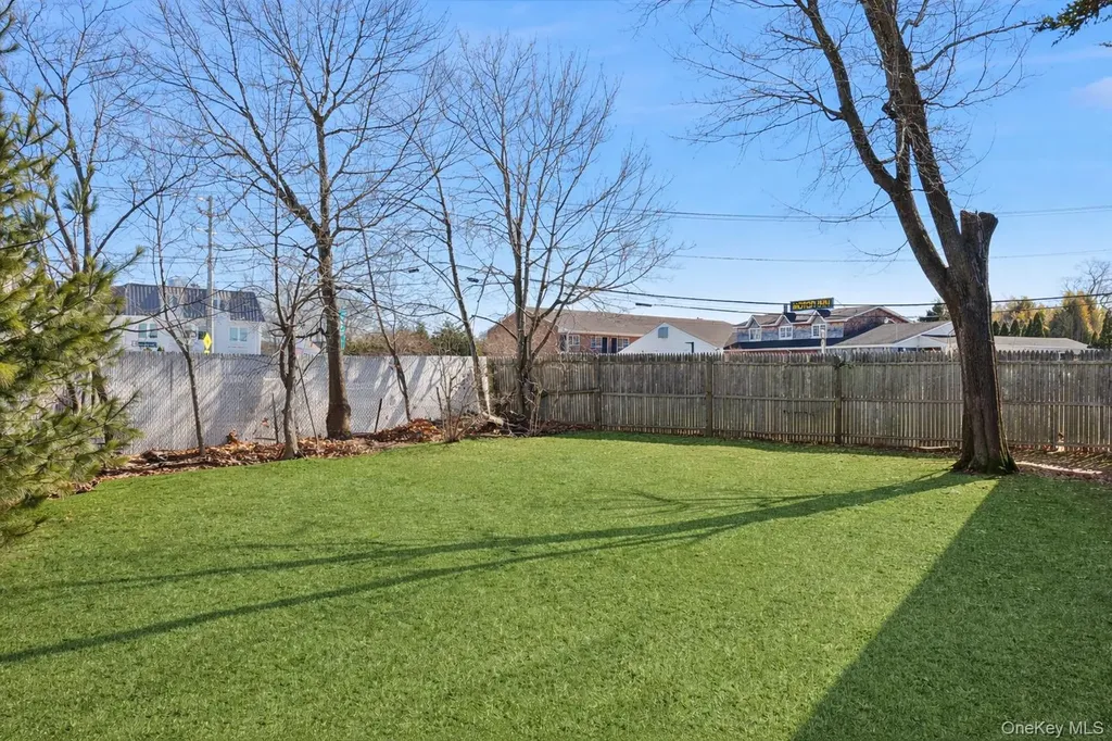 37 Lake Avenue Riverhead NY 11901