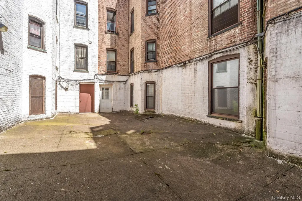 367 86th Street Brooklyn NY 11209