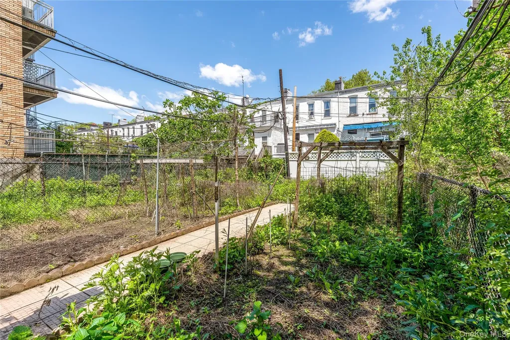 367 86th Street Brooklyn NY 11209