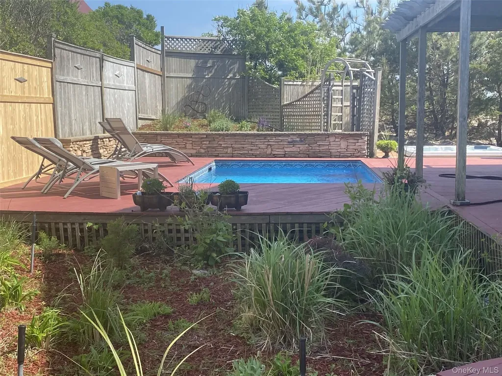 300 Lewis Walk Cherry Grove NY 11782