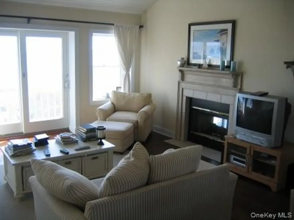 300 Lewis Walk Cherry Grove NY 11782
