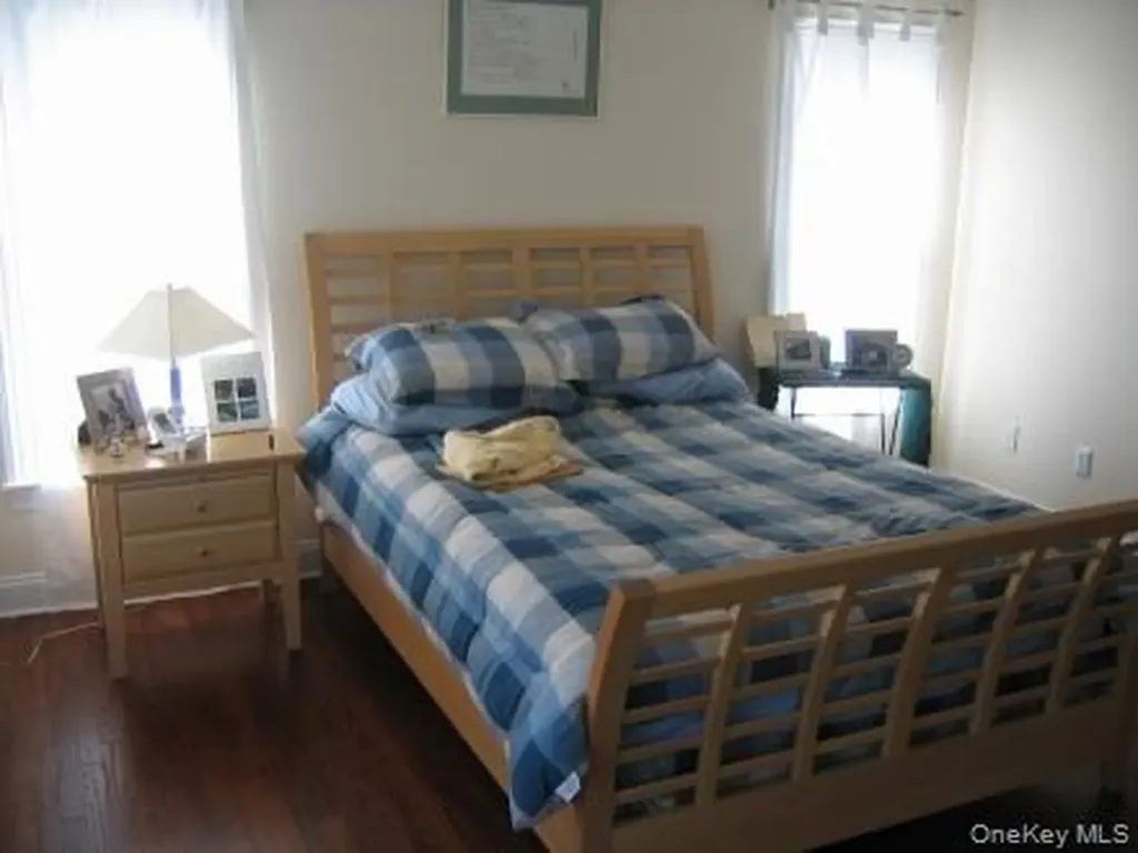 300 Lewis Walk Cherry Grove NY 11782