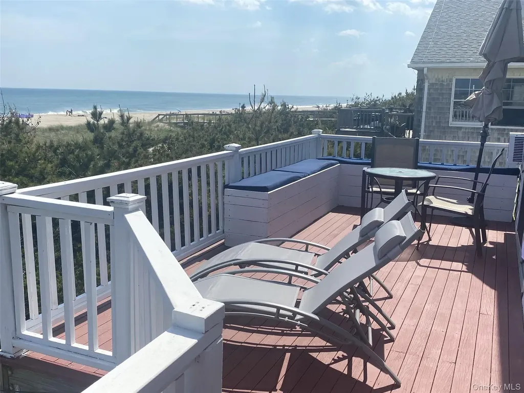 300 Lewis Walk Cherry Grove NY 11782