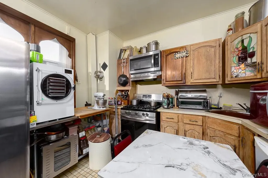 8919 Bedell Lane Brooklyn NY 11236