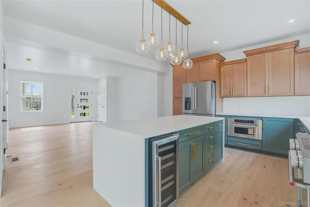19 North Street Beacon NY 12508