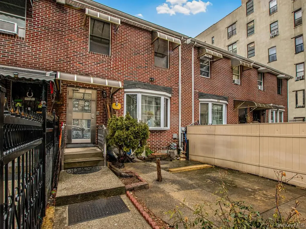 526 E 139th Street Bronx NY 10454