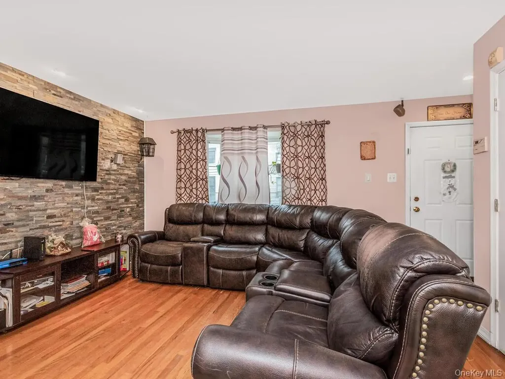 526 E 139th Street Bronx NY 10454