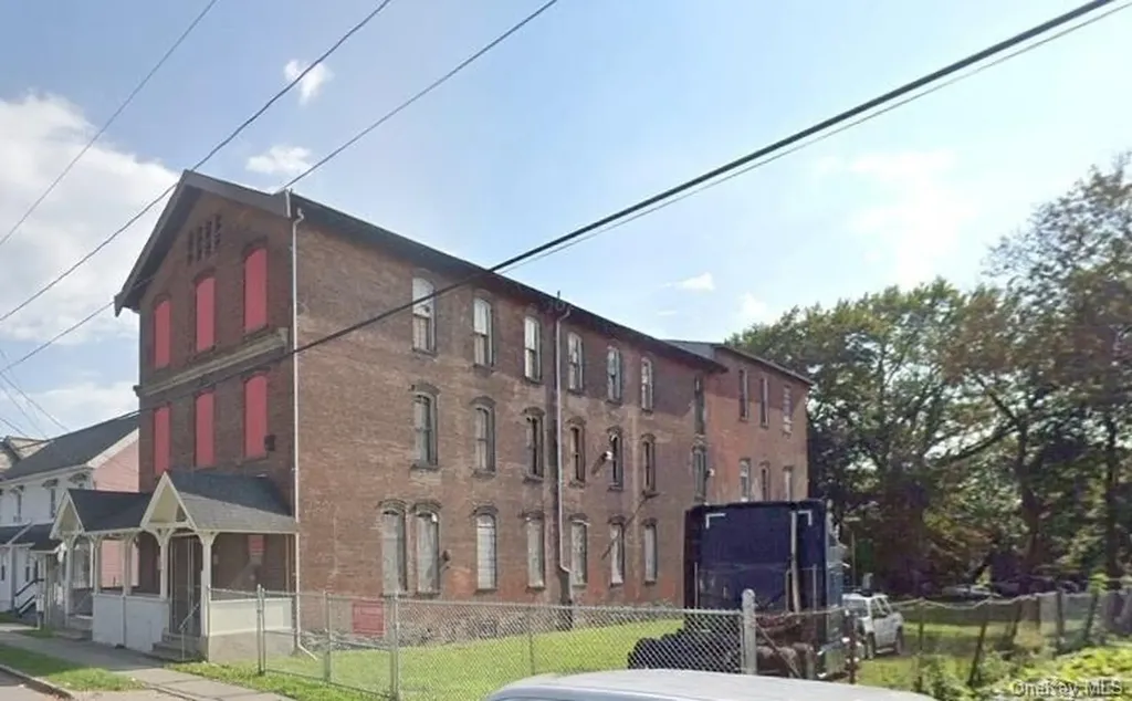 148 Cannon Street Poughkeepsie NY 12601