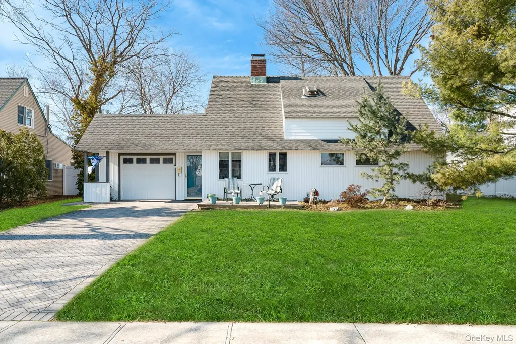 44 Disc Lane Wantagh NY 11793