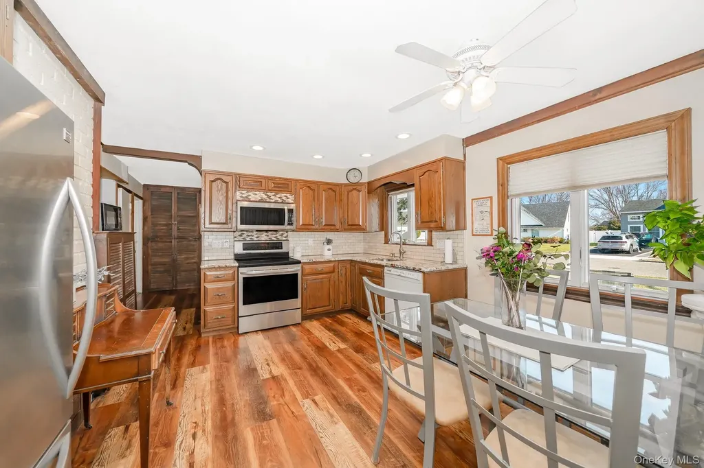 44 Disc Lane Wantagh NY 11793