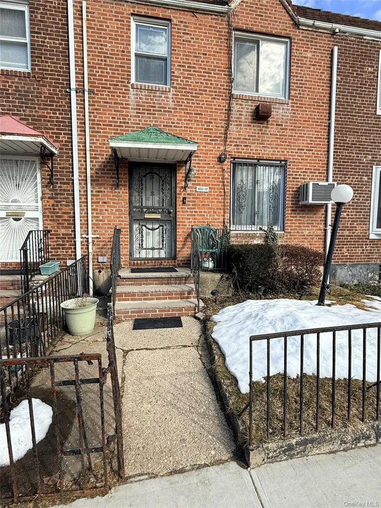 10217 183rd Place Hollis NY 11423