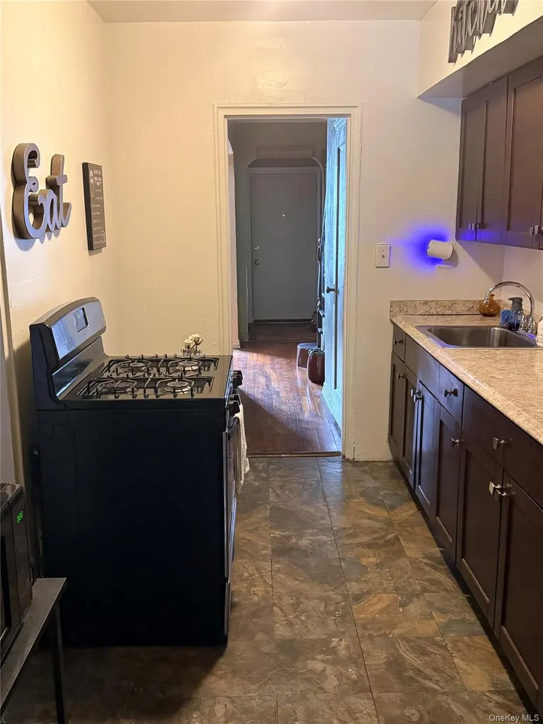 10217 183rd Place Hollis NY 11423
