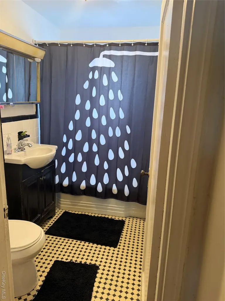 10217 183rd Place Hollis NY 11423