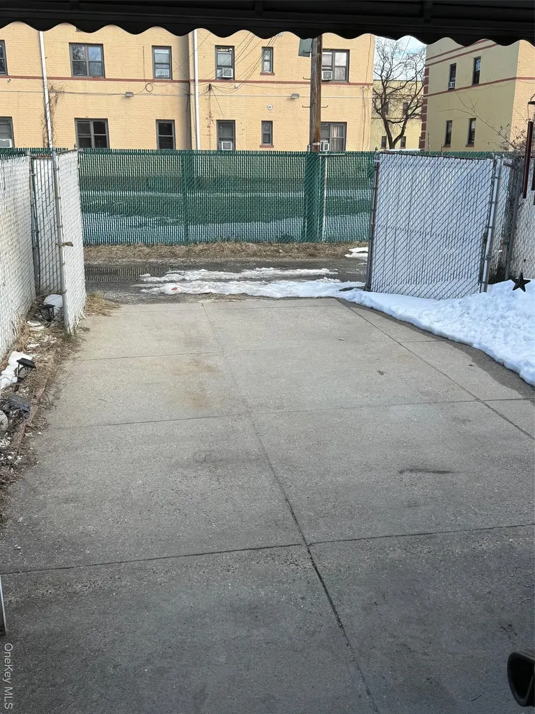 10217 183rd Place Hollis NY 11423