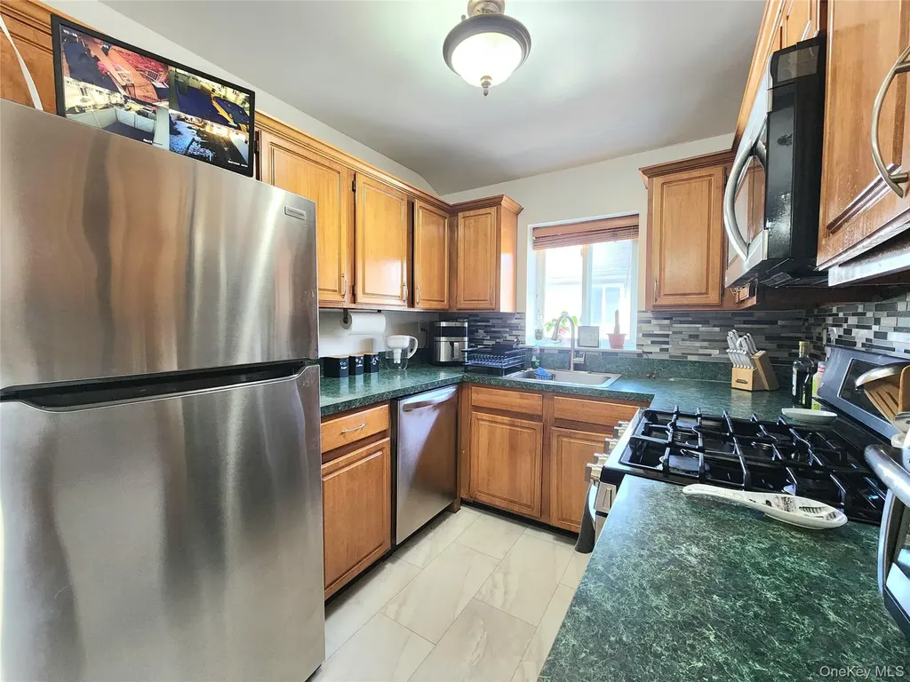 93-05 91st Avenue Woodhaven NY 11421