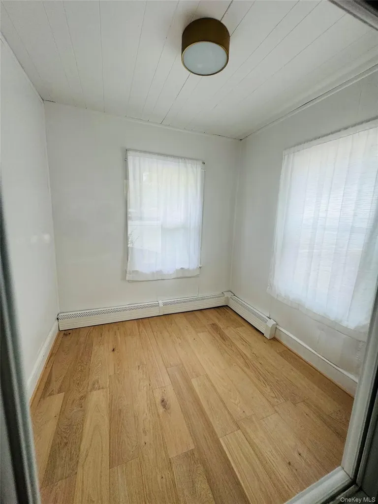 83 Vanderbilt Avenue West Babylon NY 11704