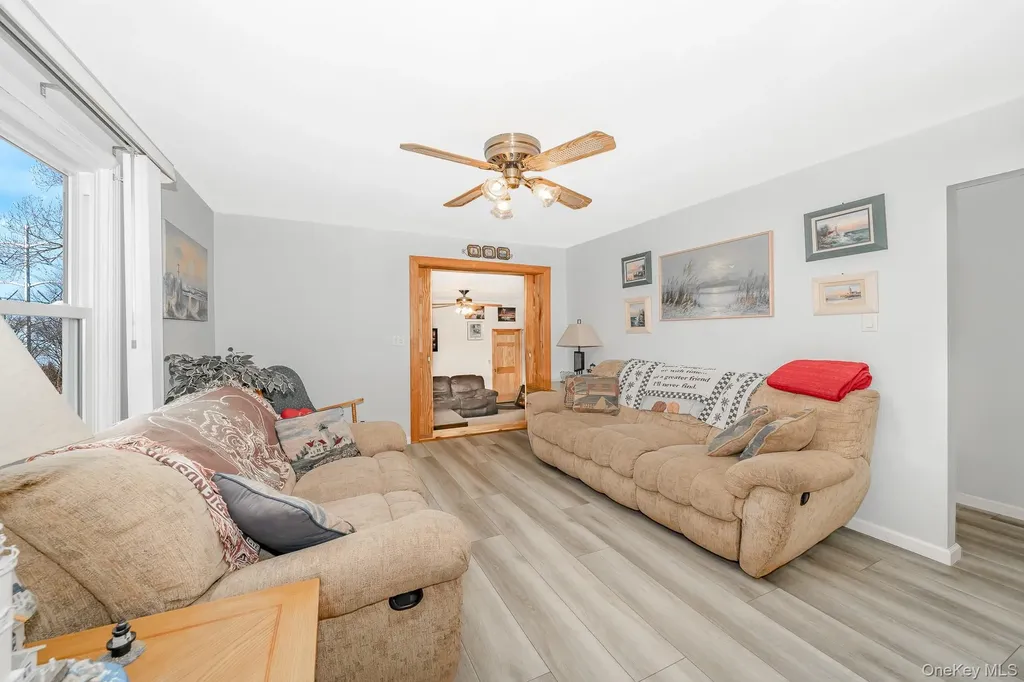 3683 Hawk Road Levittown NY 11756